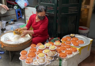 Chợ họp sớm, tiểu thương